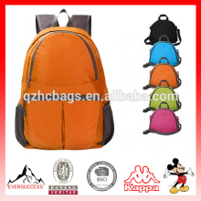 Mochila liviana de Nylon Durable Packable Daypack Uso al aire libre para ir de excursión Biking Running Camping Viajar Escuela y Deportes